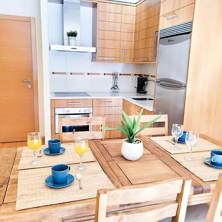 Comodo Y Soleado En *